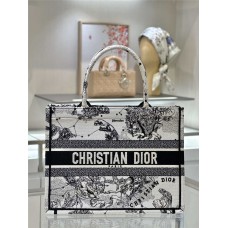 Dior book tote   Size: 36.5 * 28 *17.5cm 2025 new 
