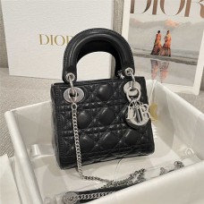 Dior Lady Dior   Size: 17 x 15 ×7cm 2025 new 