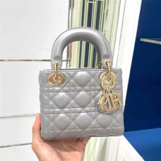 Dior Lady Dior   Size: 17 x 15 ×7cm 2025 new 