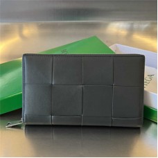 Bottega Venate wallet  new 