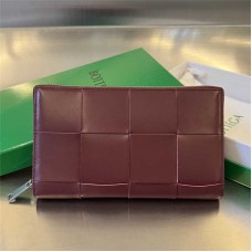 Bottega Venate wallet  new 