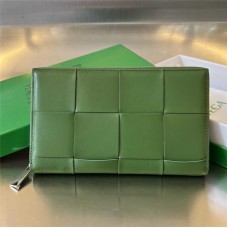 Bottega Venate wallet  new 