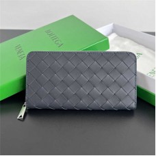 Bottega Venate wallet  new 