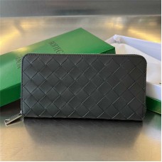 Bottega Venate wallet  new 