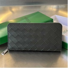 Bottega Venate wallet  new 