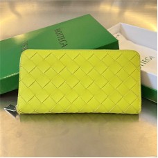 Bottega Venate wallet  new 