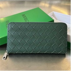 Bottega Venate wallet  new 