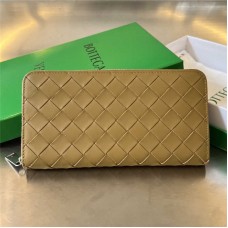 Bottega Venate wallet  new 