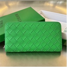 Bottega Venate wallet  new 