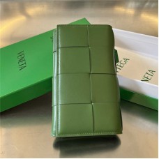 Bottega Venate wallet  new 
