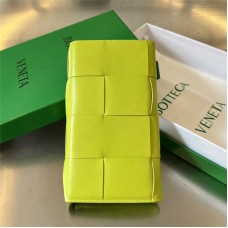 Bottega Venate wallet  new 