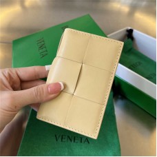 Bottega Venate wallet  new 