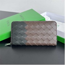 Bottega Venate wallet  new 