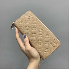 Louis Vuitton wallet  new 