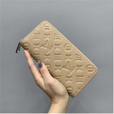 Louis Vuitton wallet  new 