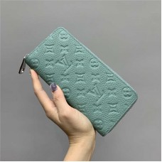 Louis Vuitton wallet  new 
