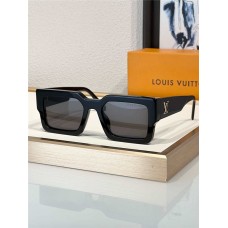 Louis Vuitton Sunglasses new 