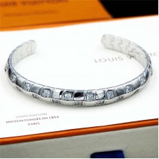 Louis Vuitton Jewelry  new 