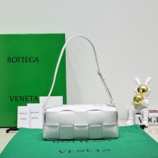 BV  BRICK CASSETTE Small 23.5 White All Leather Style: 9305 Size: 23.5x10x10cm Full Leather