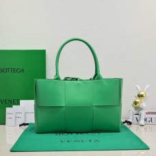 BV  SLIP Tote Large 36 Lambskin Green 36x24x12cm​1​ Full Leather