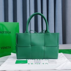 BV  SLIP Tote Large 36 Lambskin Dark Green 36x24x12cm​4​ Full Leather