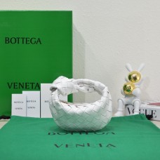 BV  Jodie Super Mini 17 White Style: 6699-0# Size: 17x16x6.5cm Full Leather