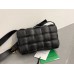 BV  Cassette 19 Medium Black 19x12x5cm Full Leather