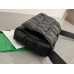 BV  Cassette 19 Medium Black 19x12x5cm Full Leather