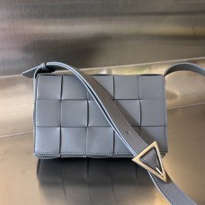 BOTTEGA VENETA Cassette 23 Medium Gray 23x15x5cm Full Leather