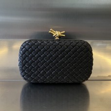 BOTTEGA VENETA Knot bag 20x12x5.5cm