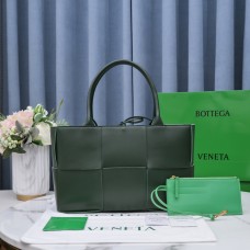 BOTTEGA VENETA Slip tote large 36*24*12cm lambskin