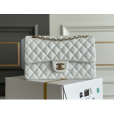 Chanel Classic Flap bag Medium 25 White with champagne gold hardware, Caviar leather, Hass Factory leather, seamless.