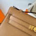 Hermes Hermès Mini Kelly 22cm Swift Imported Plain Leather 0M Milk Tea Color Waxed Thread Gold Hardware Hand-Stitched