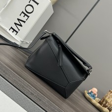 Loewe Puzzle Black Small 18 Model: L062312, L10173 Size: 18x12.5x8cm