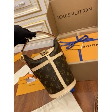 Louis Vuitton M43587 Duffle Bag Nicolas Ghesquière Design: Size - 22x23x14cm
