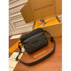 Louis Vuitton M30233 Monogram Eclipse Black OUTDOOR Messenger Bag Taïga Leather and Monogram Canvas, Size: 29.5x20x10.5cm