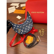 Louis Vuitton LOOP Handbag (M81166) Loop Crescent Bag 2022 Cruise Early Spring Show, Size: 23x13x6cm