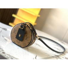 Louis Vuitton M68276 Mini Boite Chapeau SOUPLE Handbag made of Monogram Coated Canvas, Size: 13.0x12.0x6.5 cm