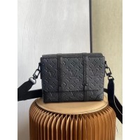 Louis Vuitton TRUNK Messenger Bag (M57726) Black, Monogram Embossed Taurillon Leather, Size: 24x18x5.5cm